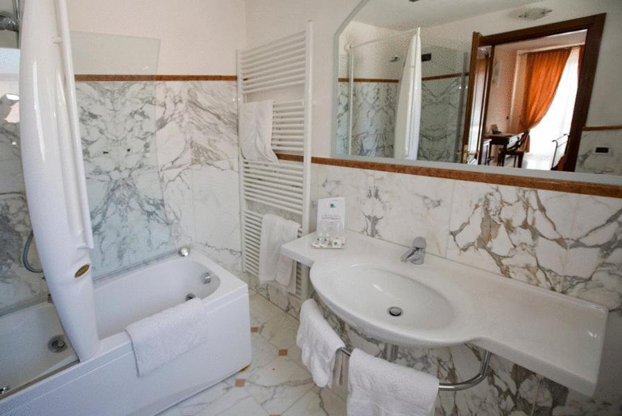 Le Ville Relais La Spezia Eksteriør billede